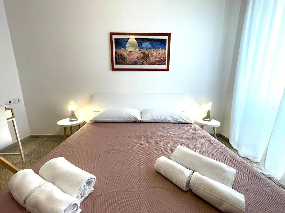 Domus Piramide Apartment Rome