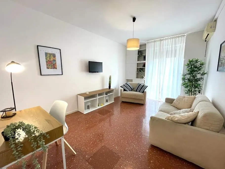 Domus Piramide Apartment Rome 0*,