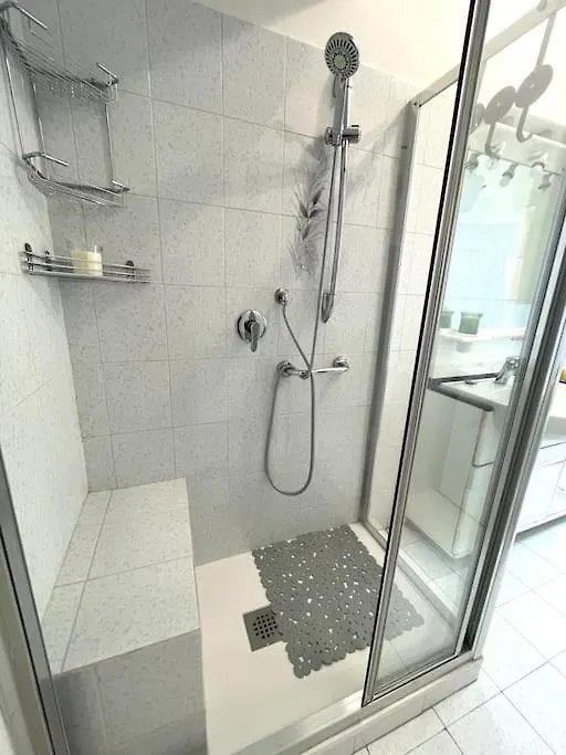 Domus Piramide Apartment Rome