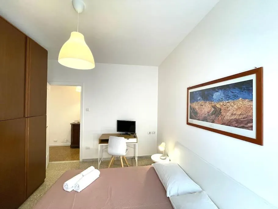 Domus Piramide Apartment Rome